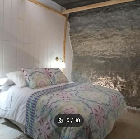 הוילה Setenil De Las Bodegas Casa Enrocada מראה חיצוני תמונה