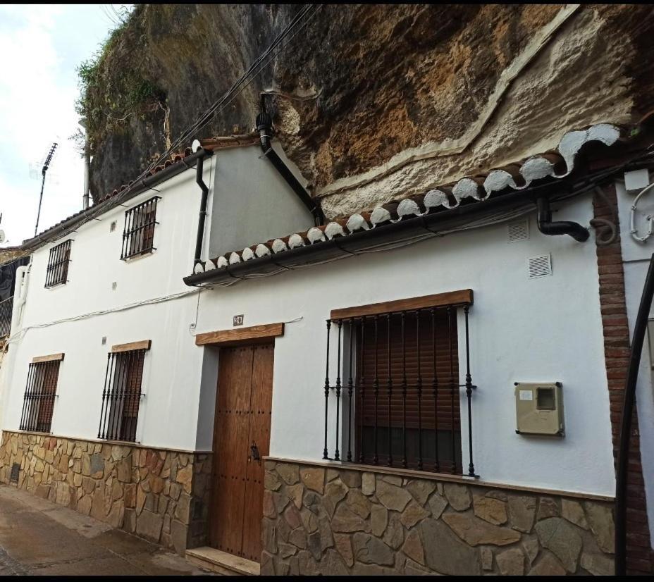 הוילה Setenil De Las Bodegas Casa Enrocada מראה חיצוני תמונה
