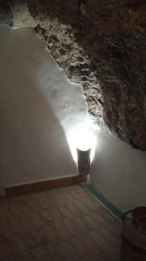 הוילה Setenil De Las Bodegas Casa Enrocada מראה חיצוני תמונה