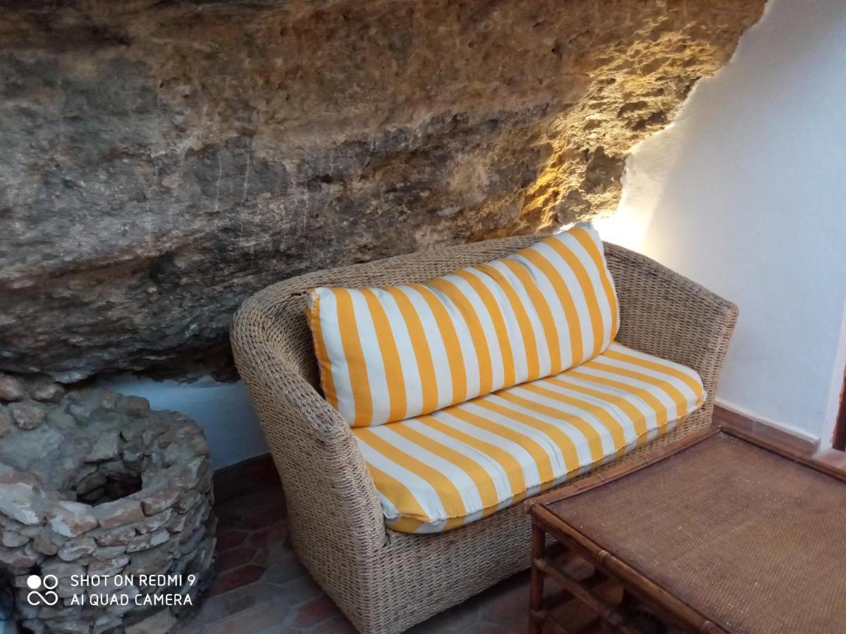 הוילה Setenil De Las Bodegas Casa Enrocada מראה חיצוני תמונה
